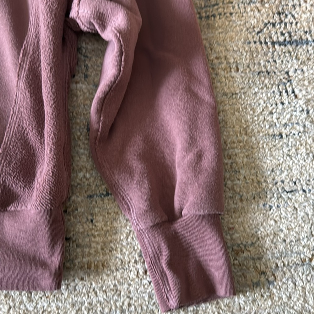 Abercrombie Cropped Mauve Hoodie Size Medium - Picture 6 of 10